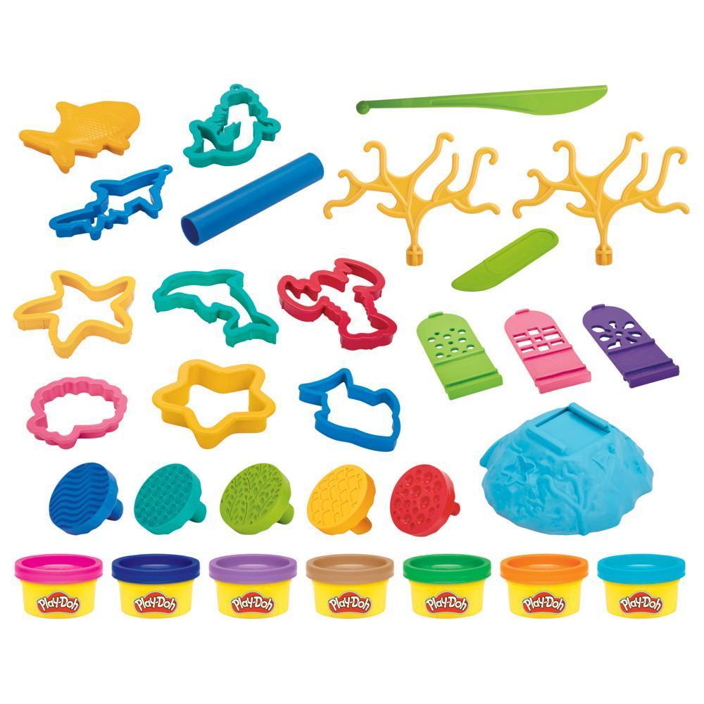 Play-Doh Imagine Underwater Playset with 20 tools and 7 cans of assorted colors
