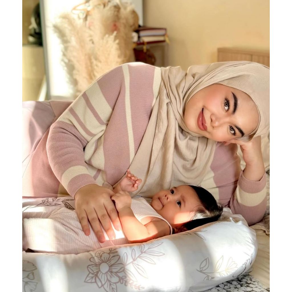 Finest Touch Duck Down & Kapok Infant Lounger